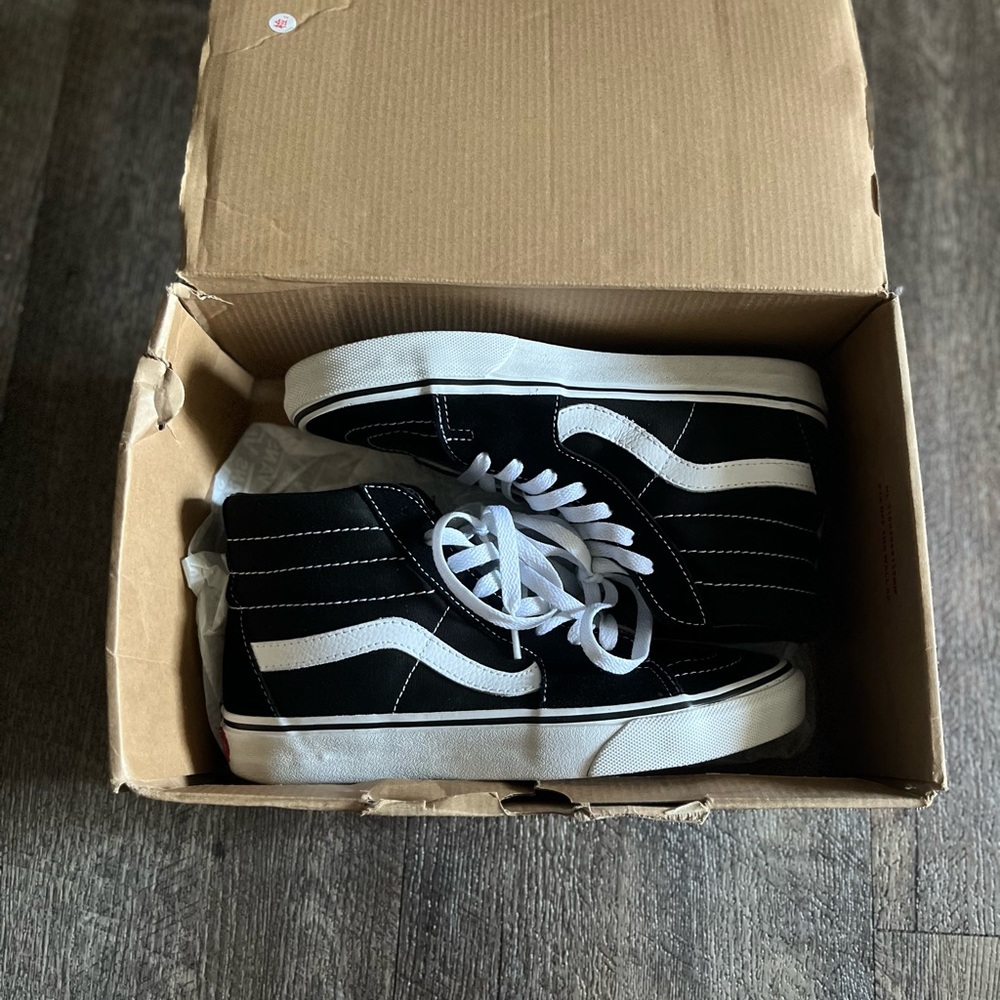 Vans SK8-HI Black and White High-Tops
